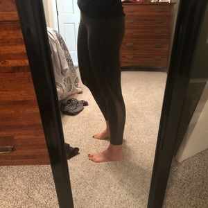 Lululemon size 6 train times- good condition